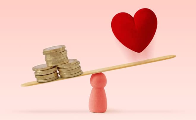 /tien-bac-trong-tinh-yeu/